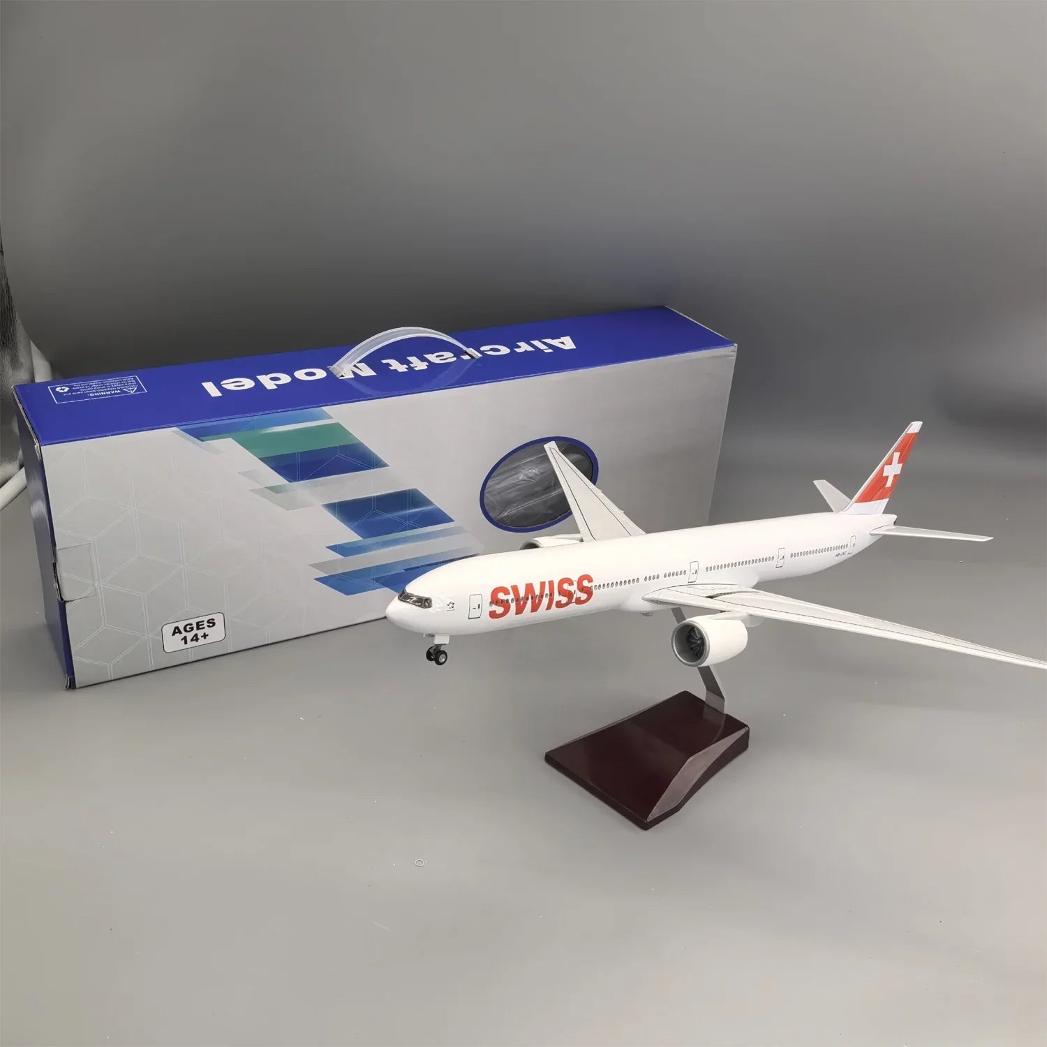 B777 SWISS - Scale 1/157 - 47CM - 18.5in - Airplane Model
