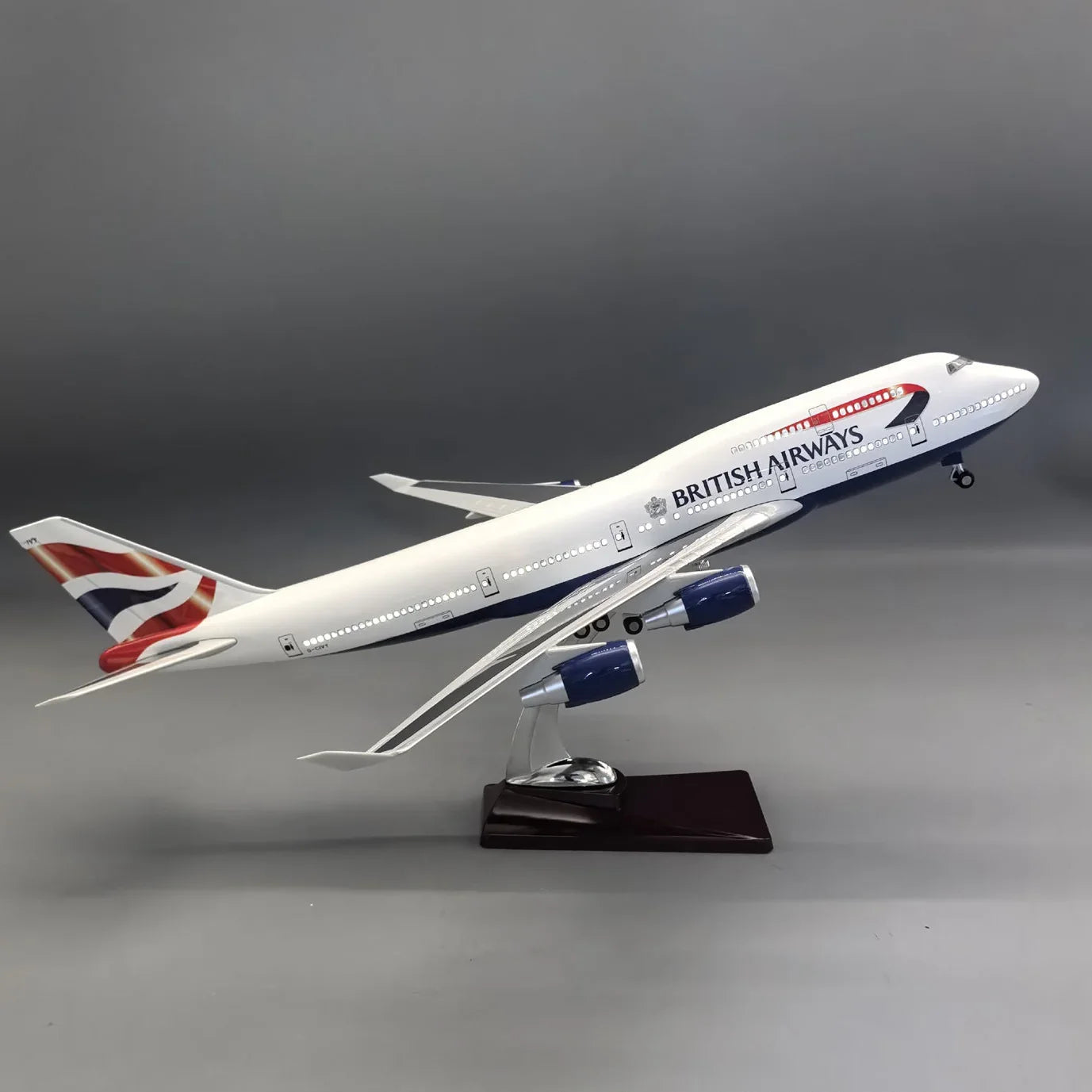 British Airways Boeing 747 1:150 – 47 cm / 18.5 in – Opening Interior