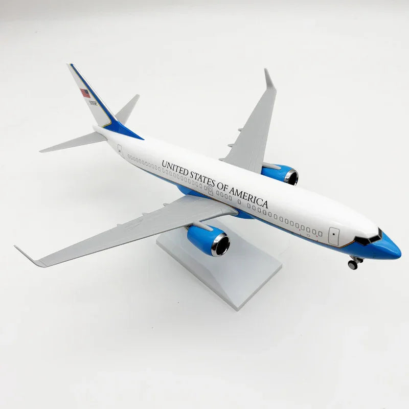 Boeing 737 Air Force One "United States of America" – Scale 1:130 – 30 cm (11.8 in) – Resin – Presidential Livery