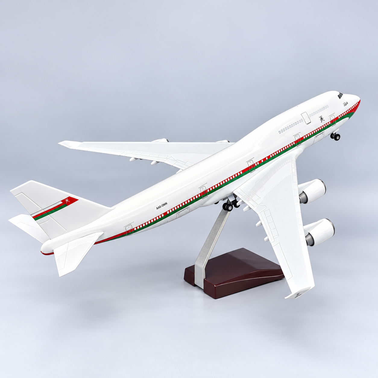 Oman Presidential Boeing 747-400 1:150 Scale LED Model – 47cm