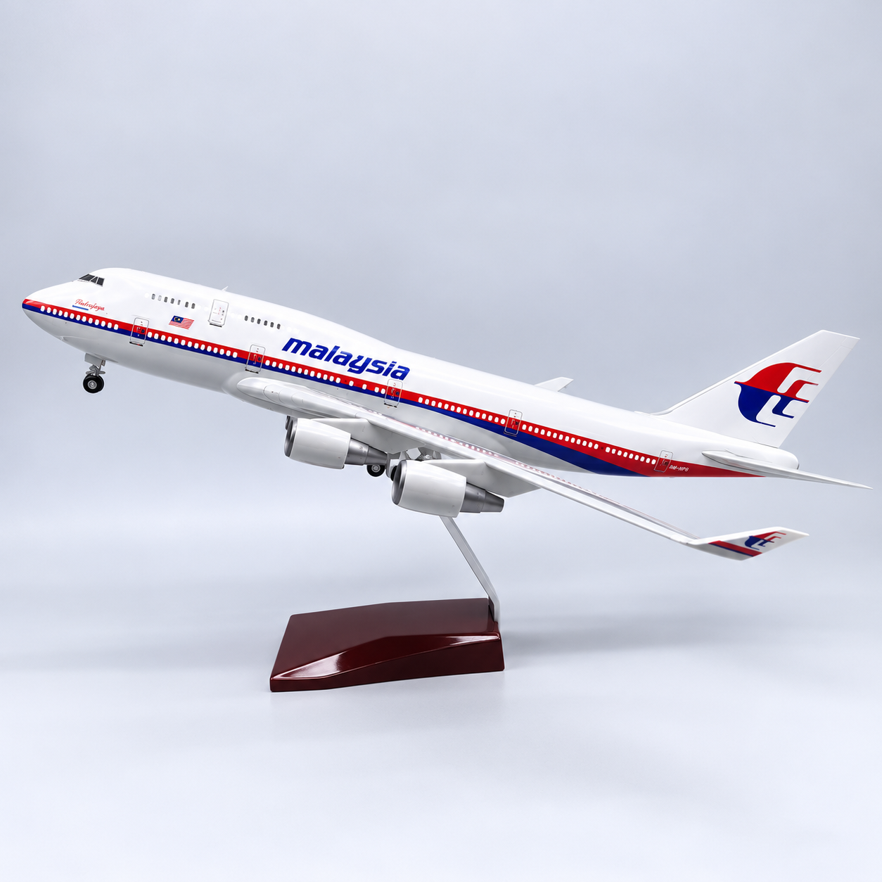 Malaysia Airlines Boeing 747-400 1:150 Scale Resin Aircraft Mode