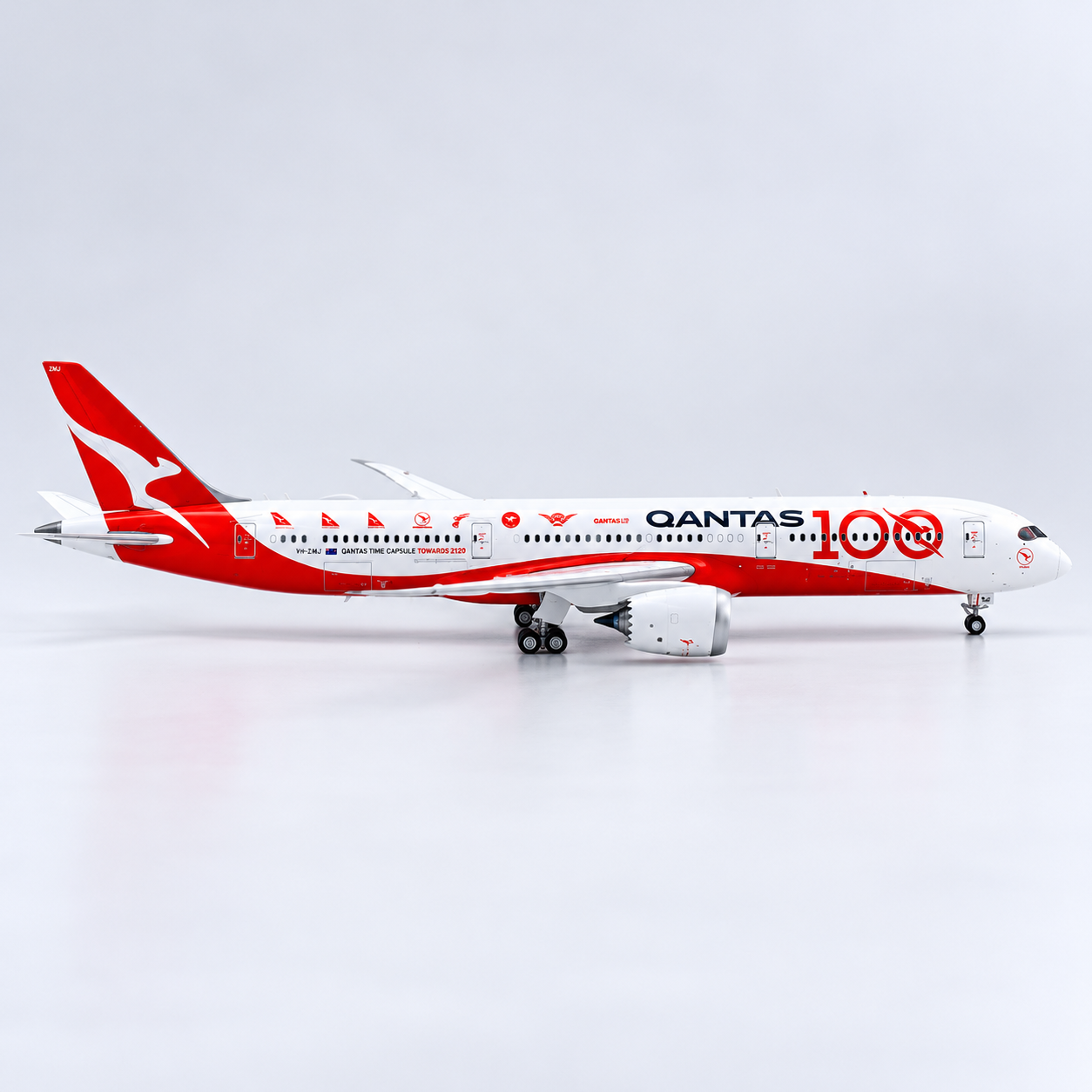 Qantas 100th Anniversary Boeing 787-9 1:130 LED Model | 43cm