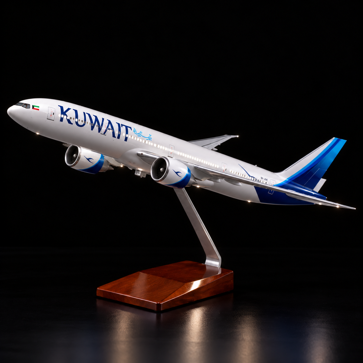 Kuwait Airways Boeing 777-300ER 1:157 Model | 47cm