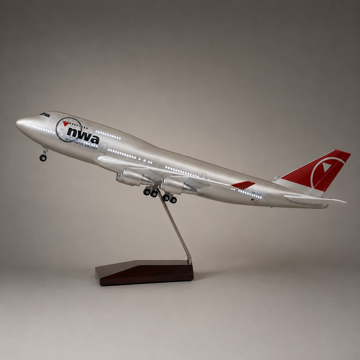 Northwest Airlines Boeing 747 – 1:150 Scale – 47cm / 18.5in – LED Aircraft Model
