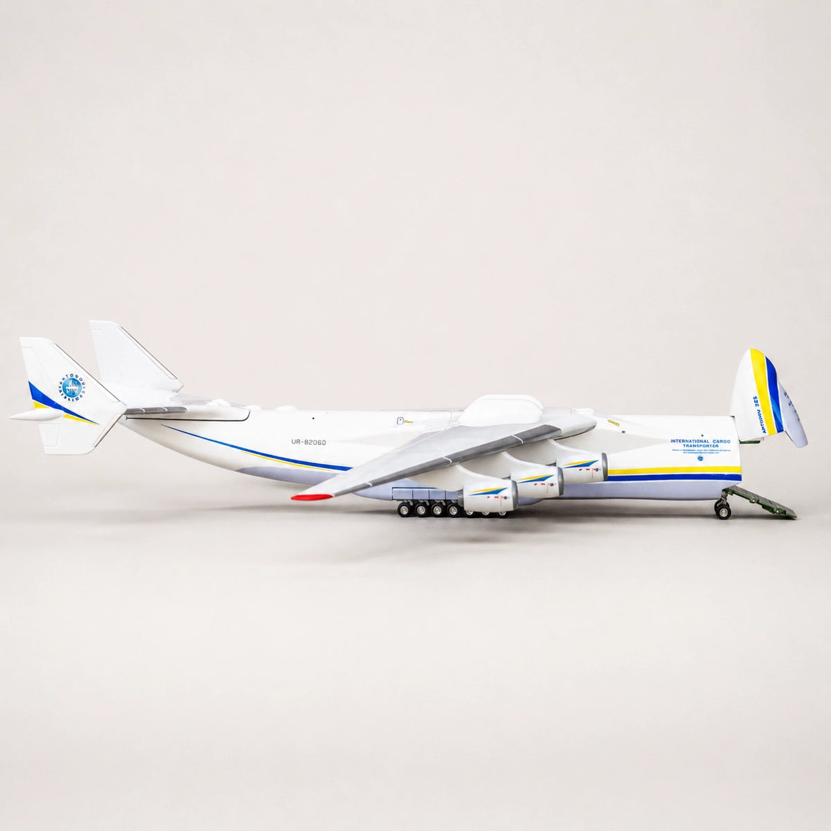 Antonov An-225 Mriya Aircraft Model