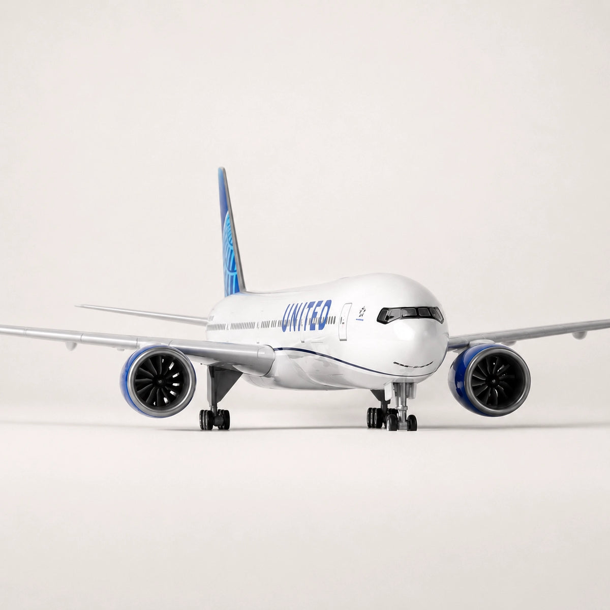 United Airlines Boeing 777 LED Aircraft Model