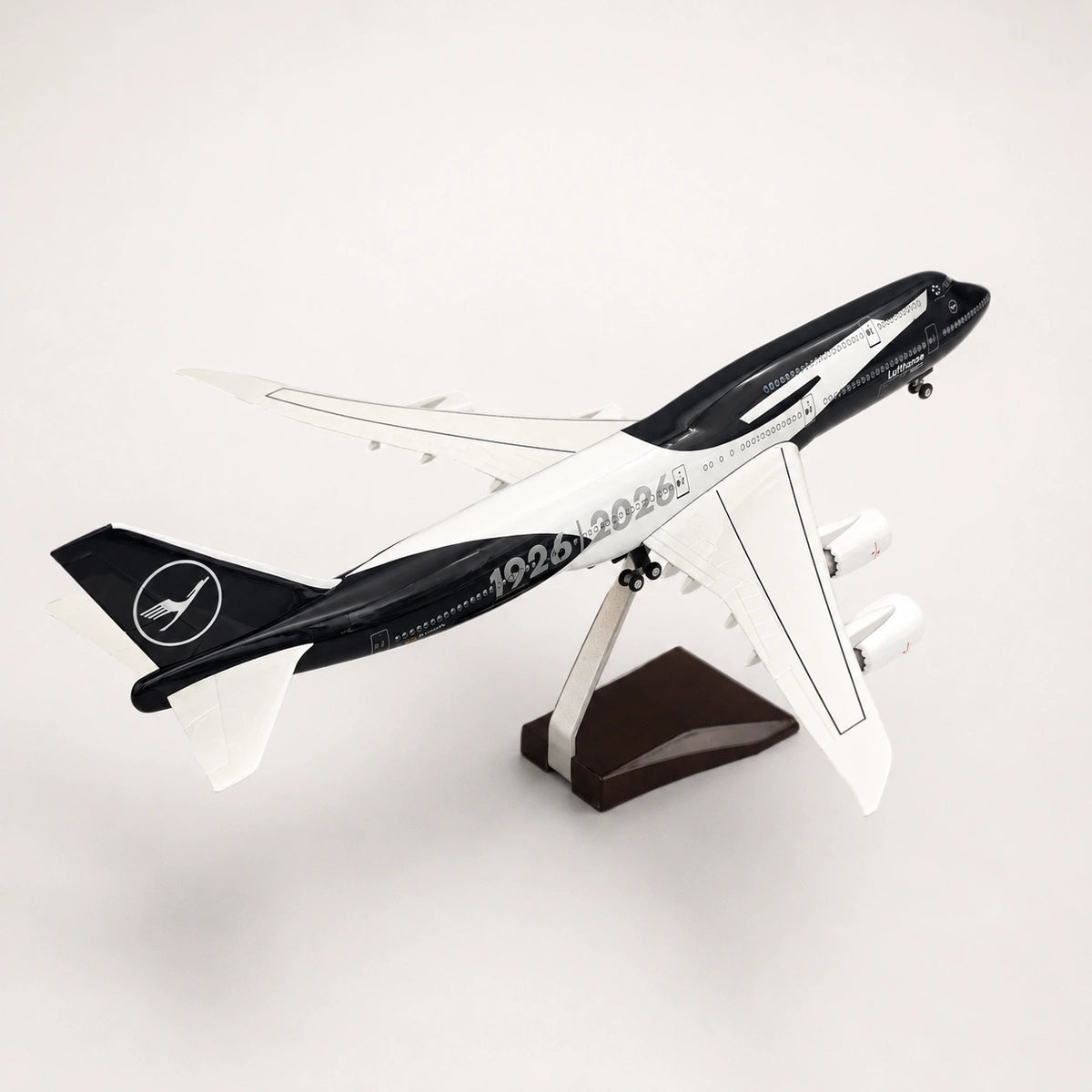 ルフトハンザ 100周年 Boeing 747-8 1/160 47cm LED Lufthansa Boeing 747-8 “100 Years” 1:150 Scale Model – 47cm Sound