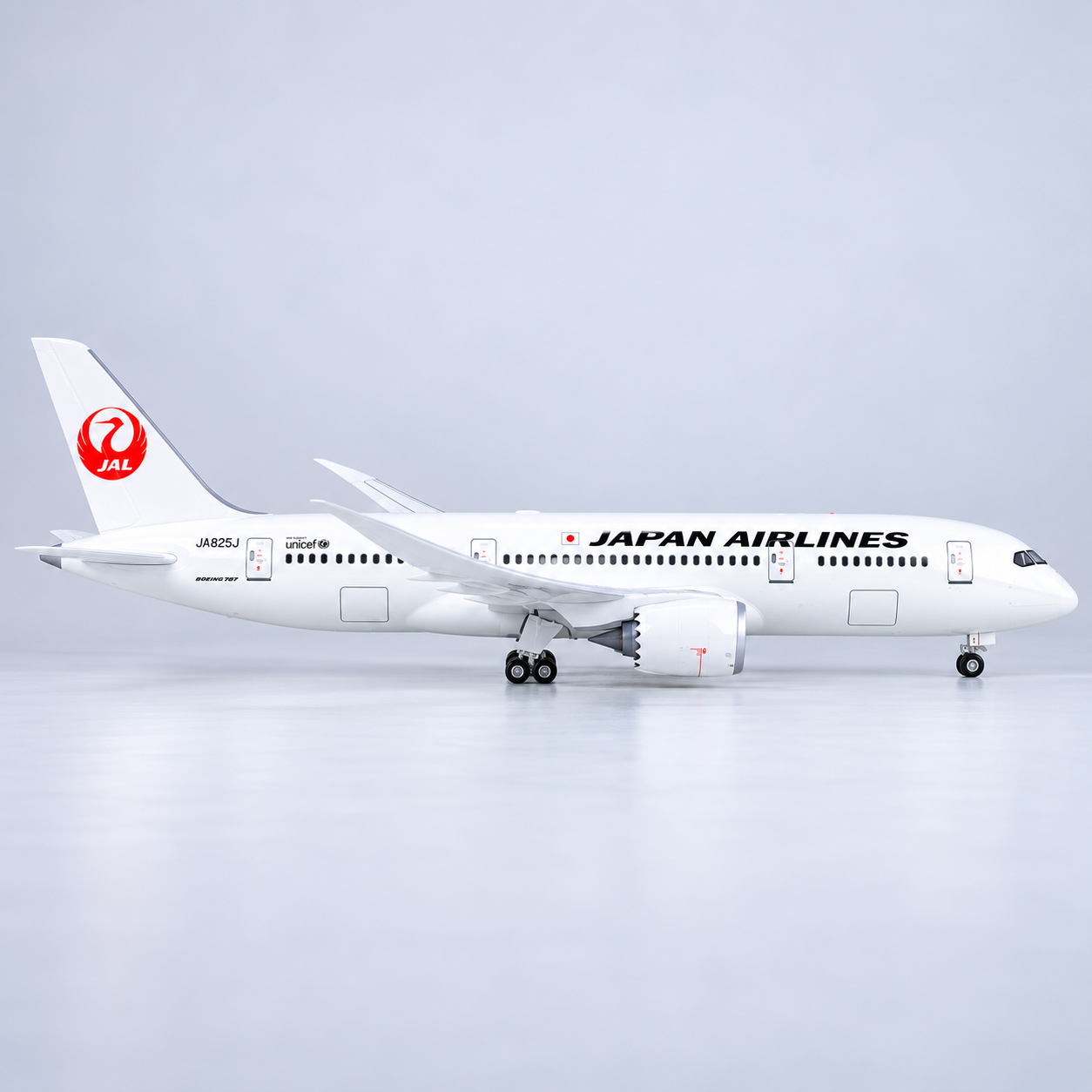 Japan Airlines Boeing 787 1:130 Scale LED Aircraft Model