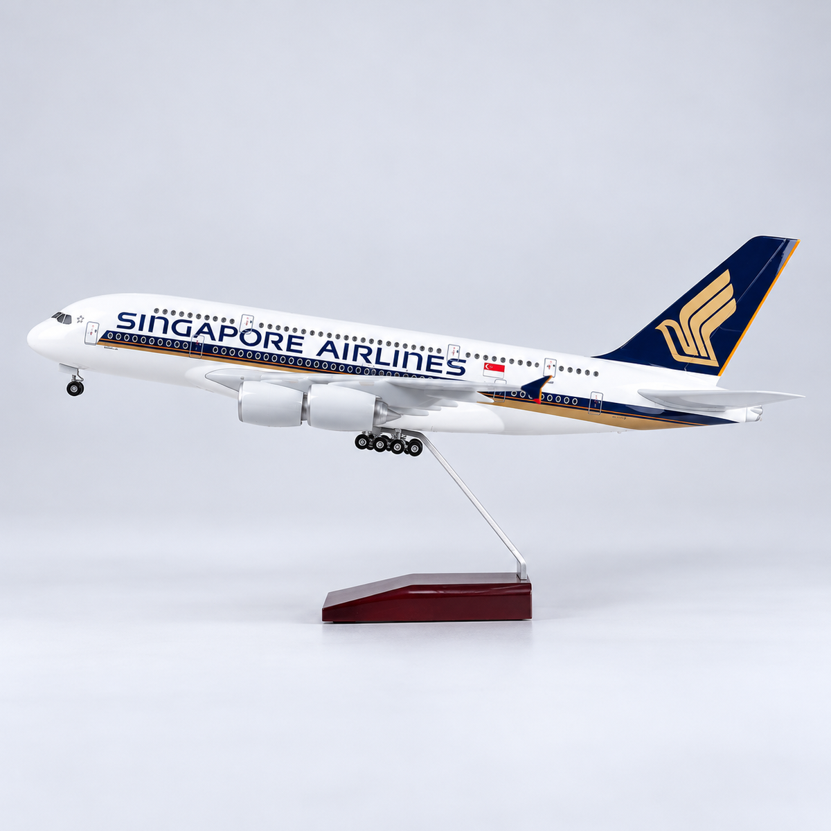 Singapore Airlines Airbus A380 1:160 Scale Airplane Model – 47 cm / 18.5 in