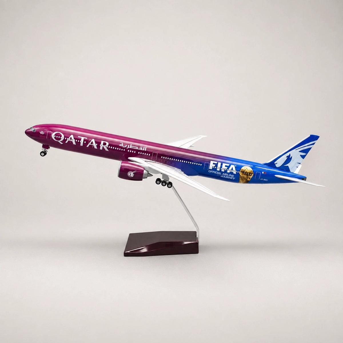 Qatar Airways Boeing 777-300ER FIFA World Cup Edition – 1:157 Scale – 47cm / 18.5in – Smart LED Airplane Model