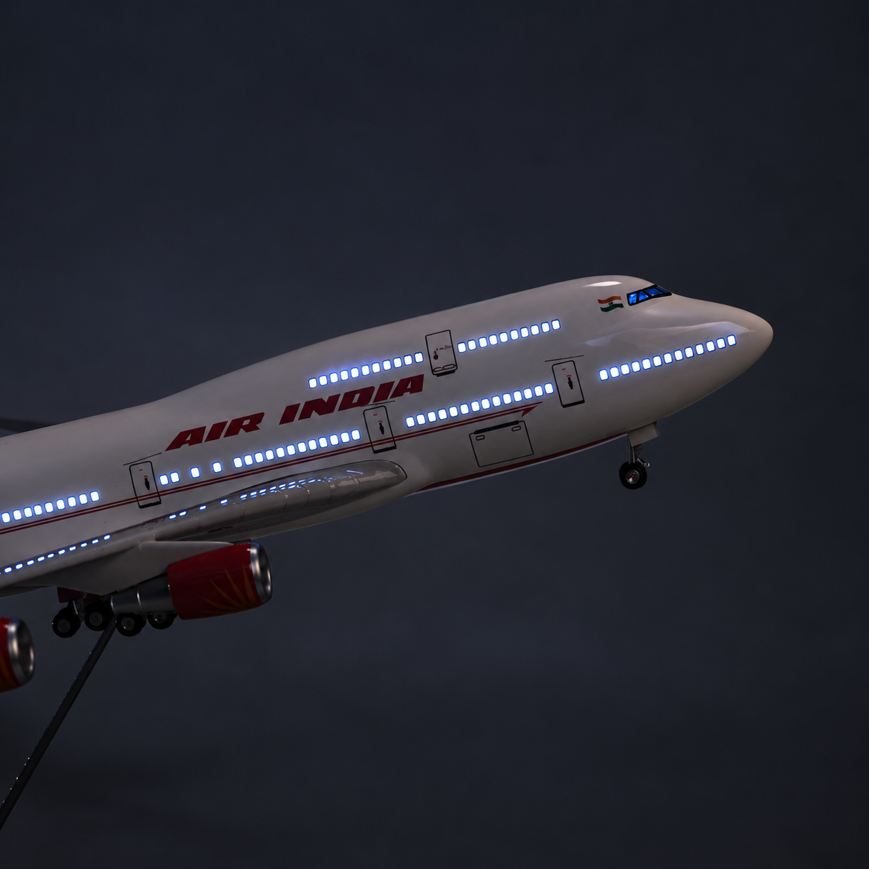 Air India Boeing 747-400  1:150 Scale LED Aircraft Model