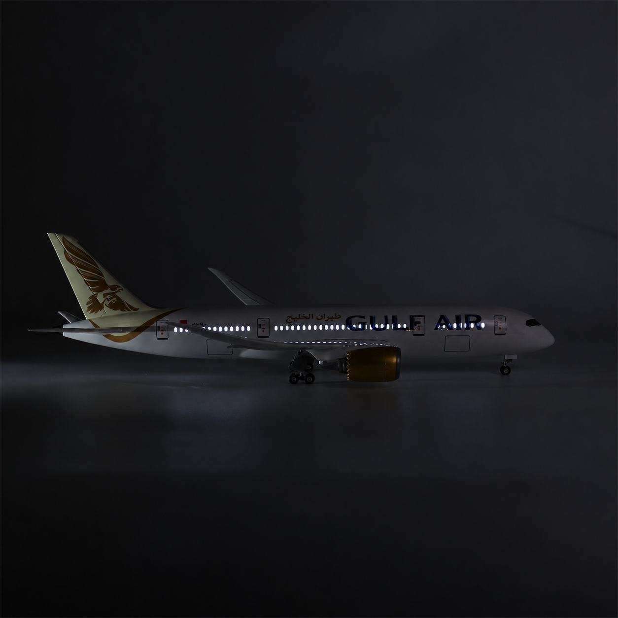 Gulf Air Boeing 787-9 Dreamliner 1:130 Scale LED Aircraft Model