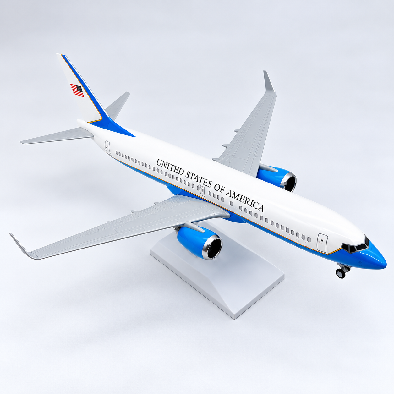 United States Boeing 737-800 Presidential Inspired Blue and White Resin Aircraft Model 1:130 Scale 30cm with Landing Gear and Display Stand