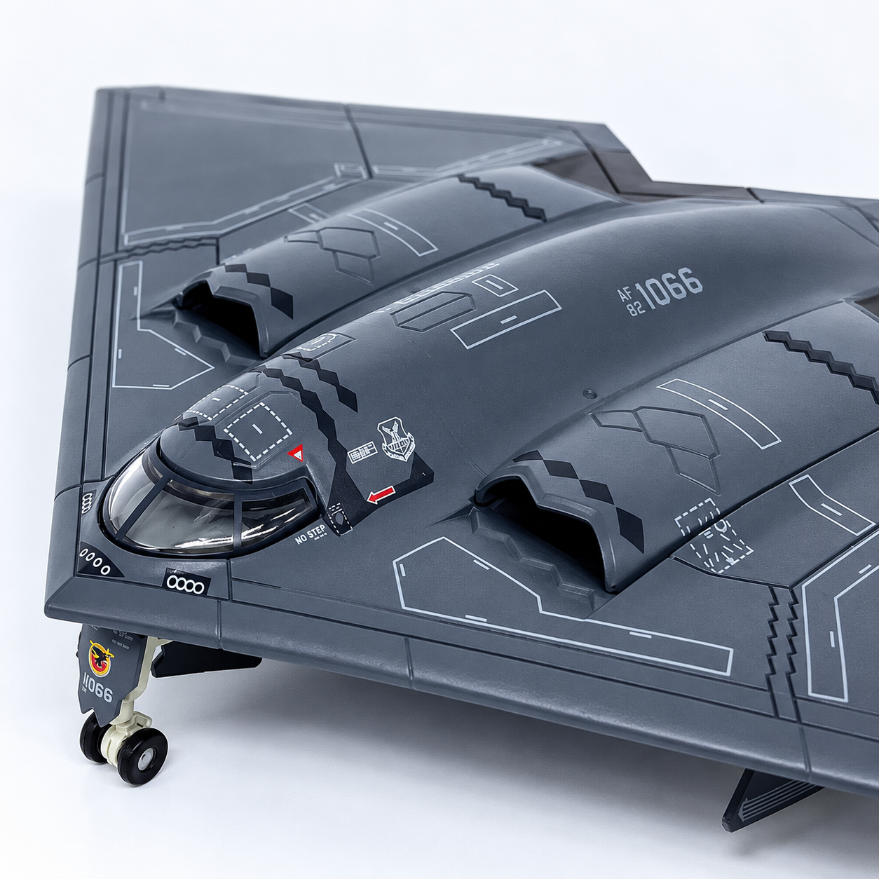 US Air Force B-2A Spirit Stealth Bomber 1:200 Scale Diecast Alloy Aircraft Model