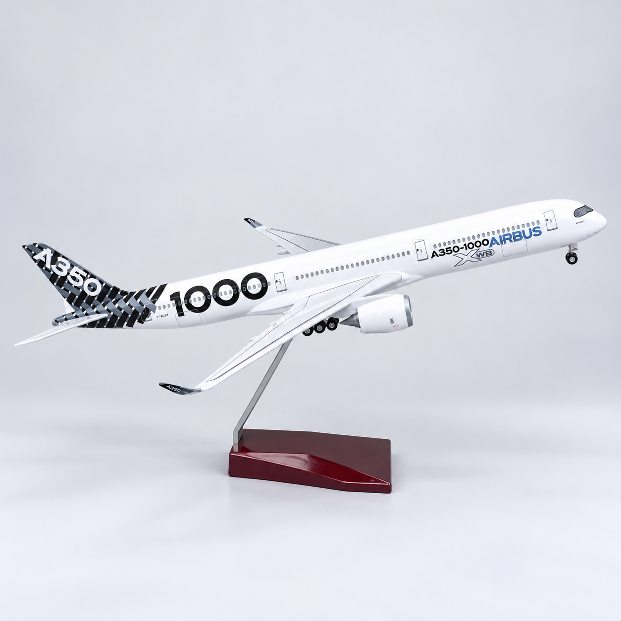 Airbus A350-1000 XWB 1:157 LED Aircraft Model – 47cm
