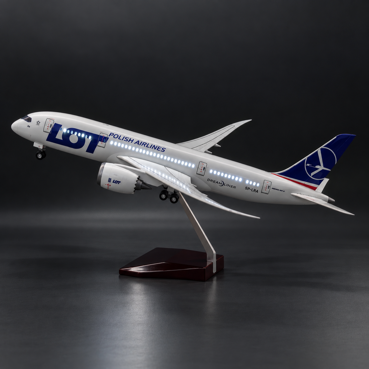 LOT Polish Airlines Boeing 787 Dreamliner LED