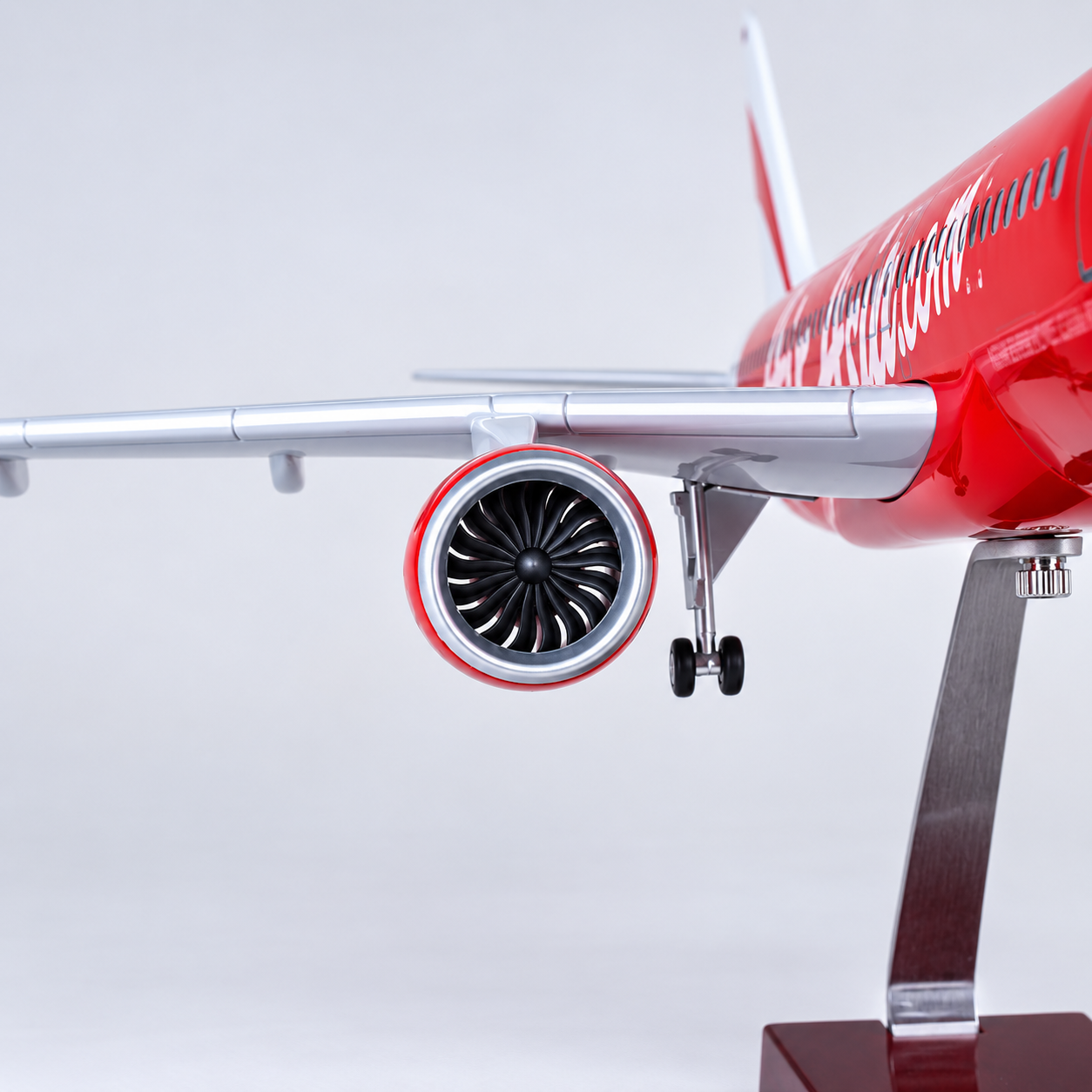 AirAsia Airbus A320neo 1:80 Scale LED Aircraft Model