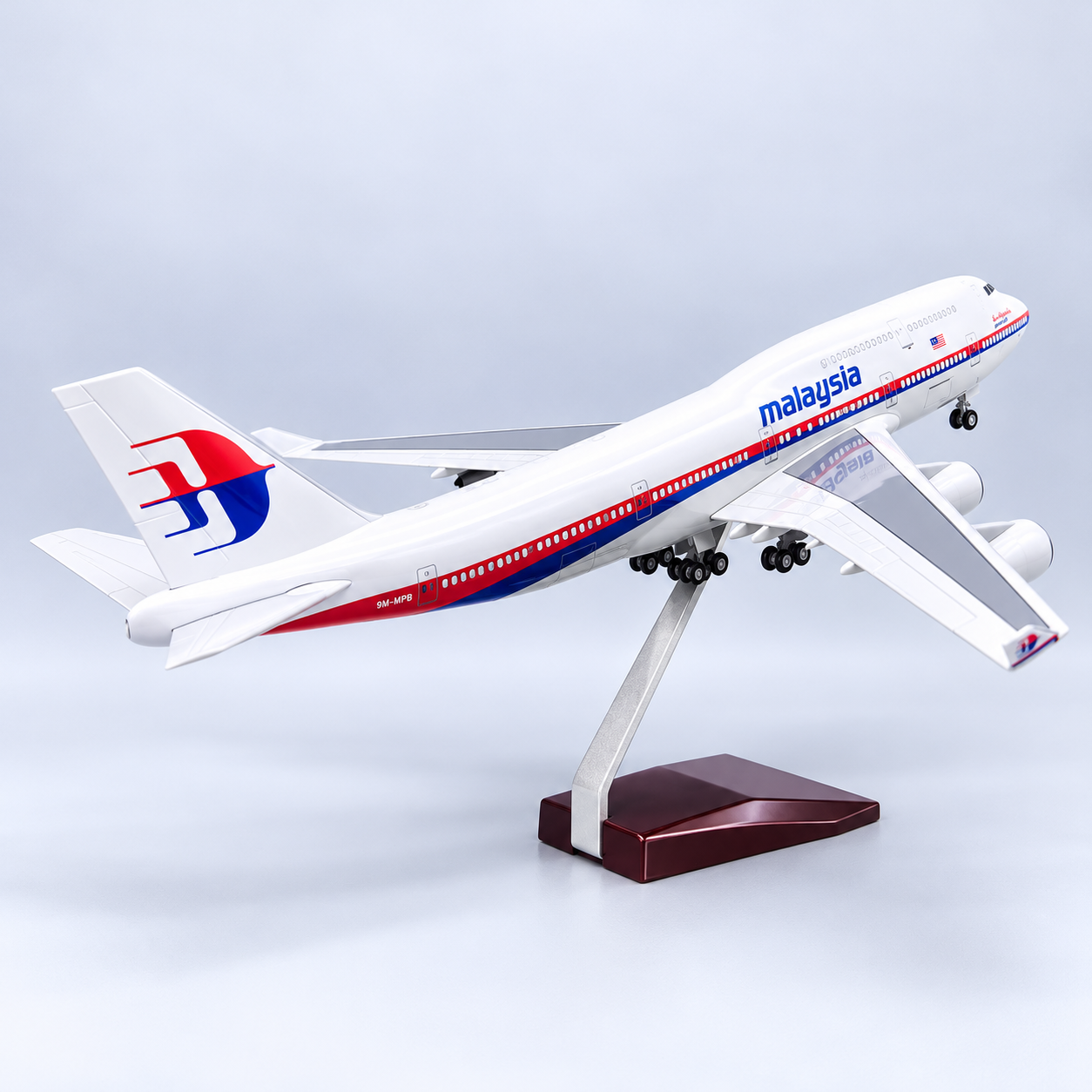 Malaysia Airlines Boeing 747-400 1:150 Scale Resin Aircraft Mode