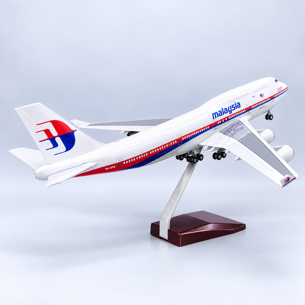 Malaysia Airlines Boeing 747-400 1:150 Scale Resin Aircraft Mode