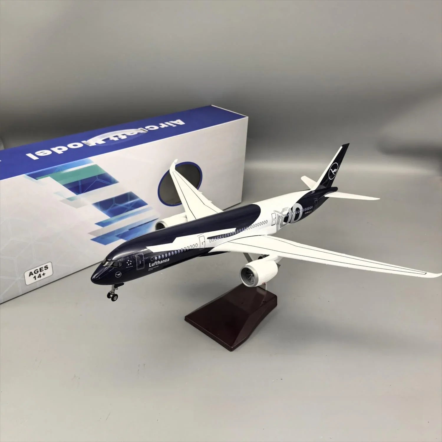 Lufthansa Airbus A350-900 "Centennial 1926–2026" – 47 cm / 18.5 in – Voice-Activated LED Display Model