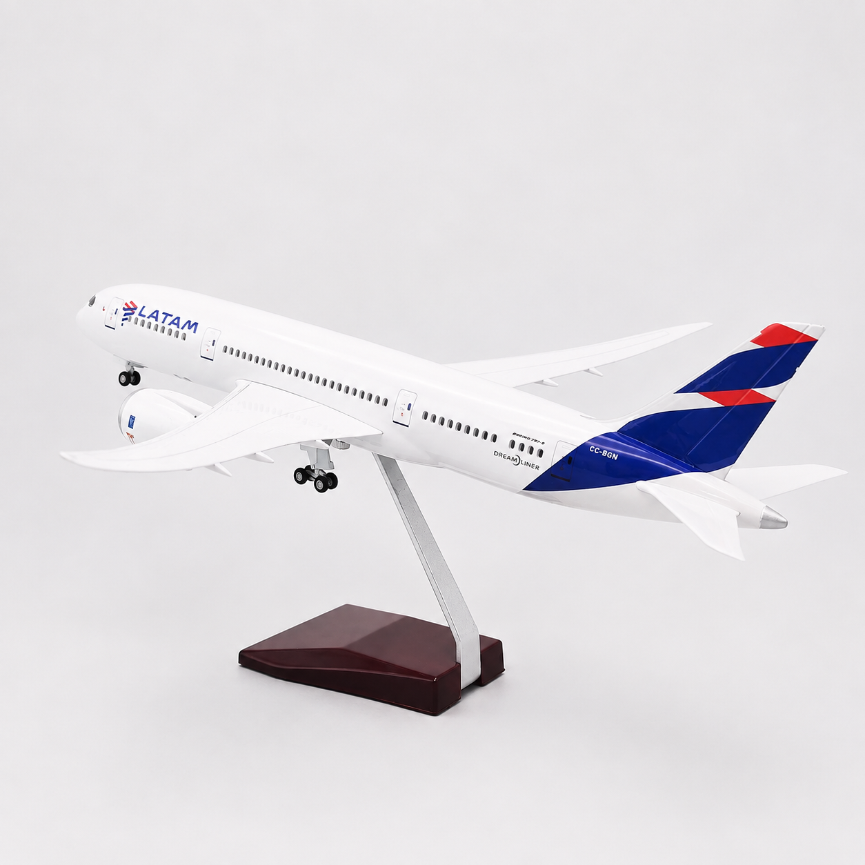 LATAM Airlines Boeing 787 Dreamliner