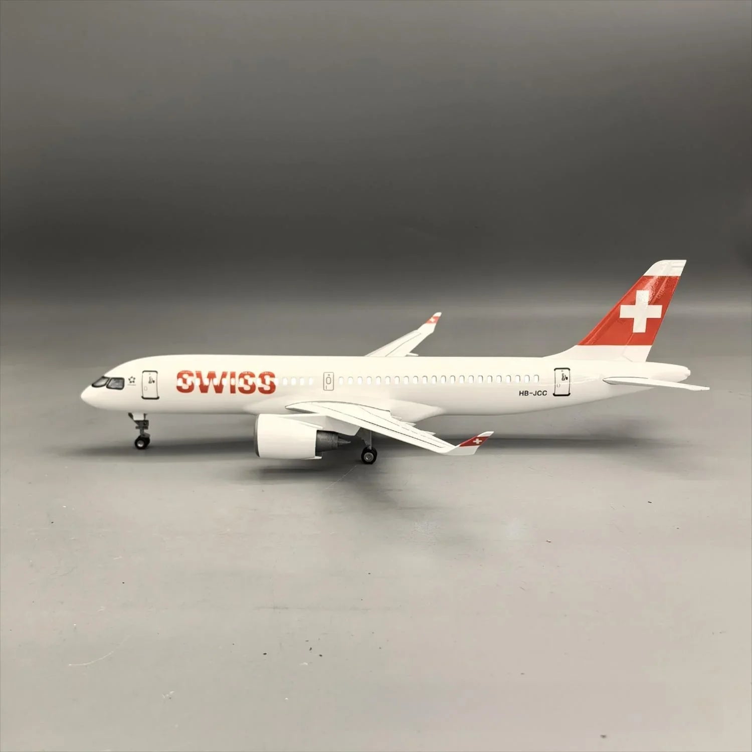 SWISS International Air Lines Airbus A220-300 1:100 – 38.7 cm / 15.2 in – LED Lights