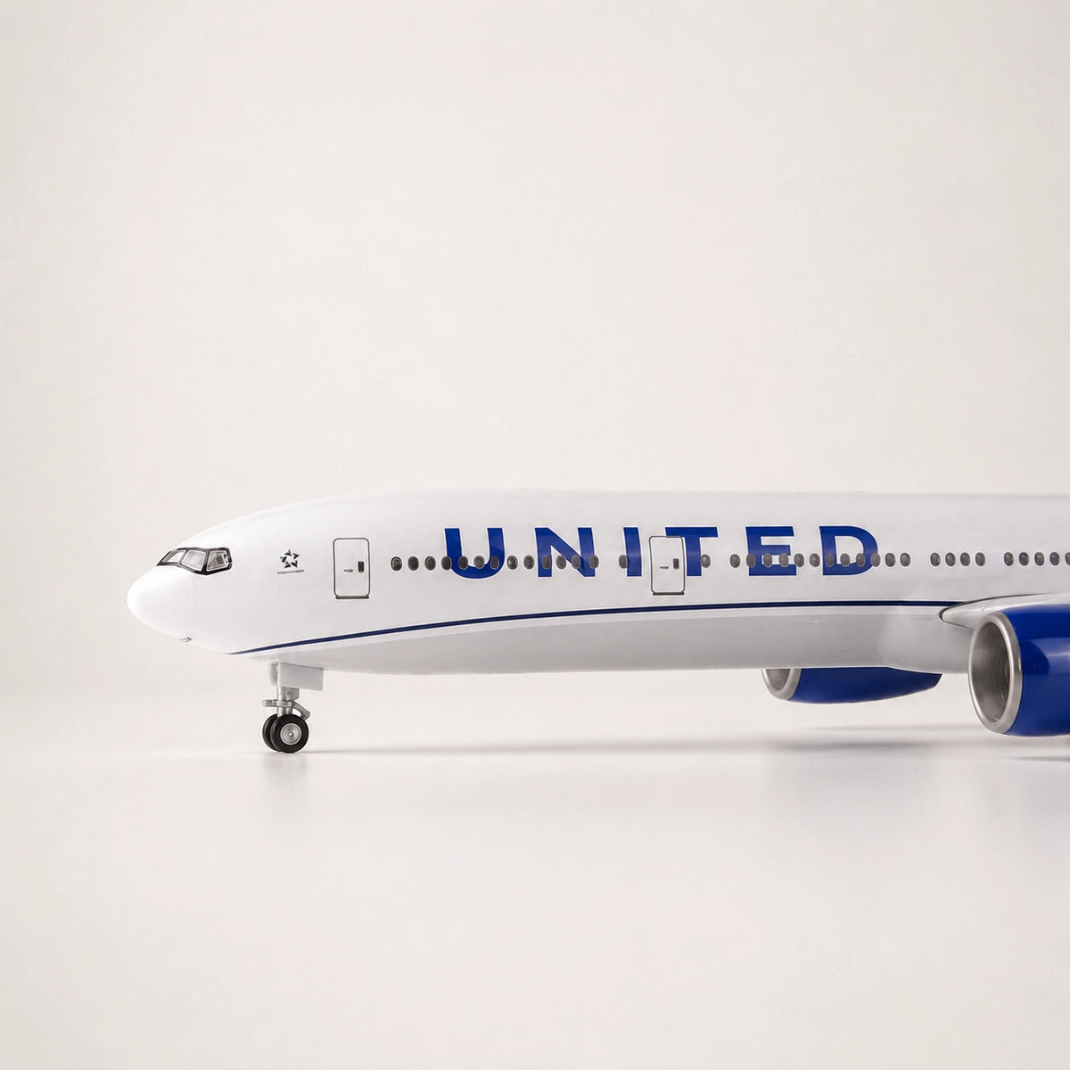 United Airlines Boeing 777 LED Aircraft Model