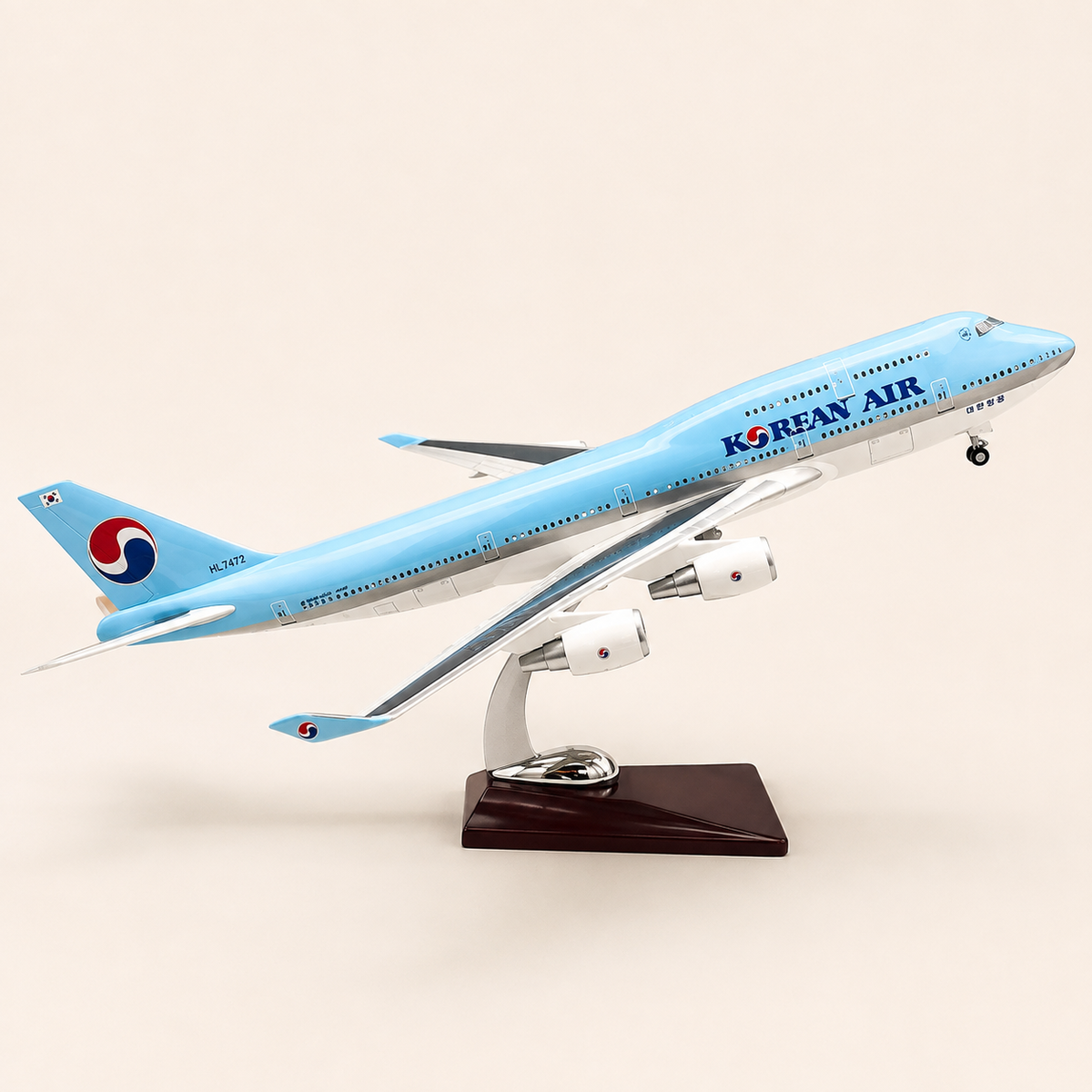 KOREAN AIR BOEING 747-400 OPEN CABIN EDITION Premium LED Collection | Open Cabin Interior | Voice-Activated Lighting | 1:150 Scale
