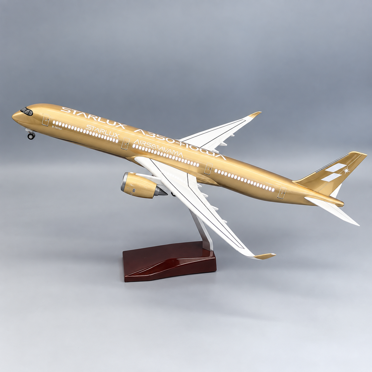 STARLUX Airlines Airbus A350-1000 Gold Livery