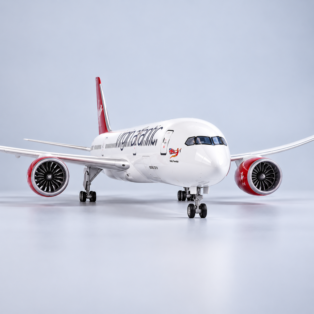 Virgin Atlantic Boeing 787-9 Dreamliner 1:130 Scale LED Aircraft Model
