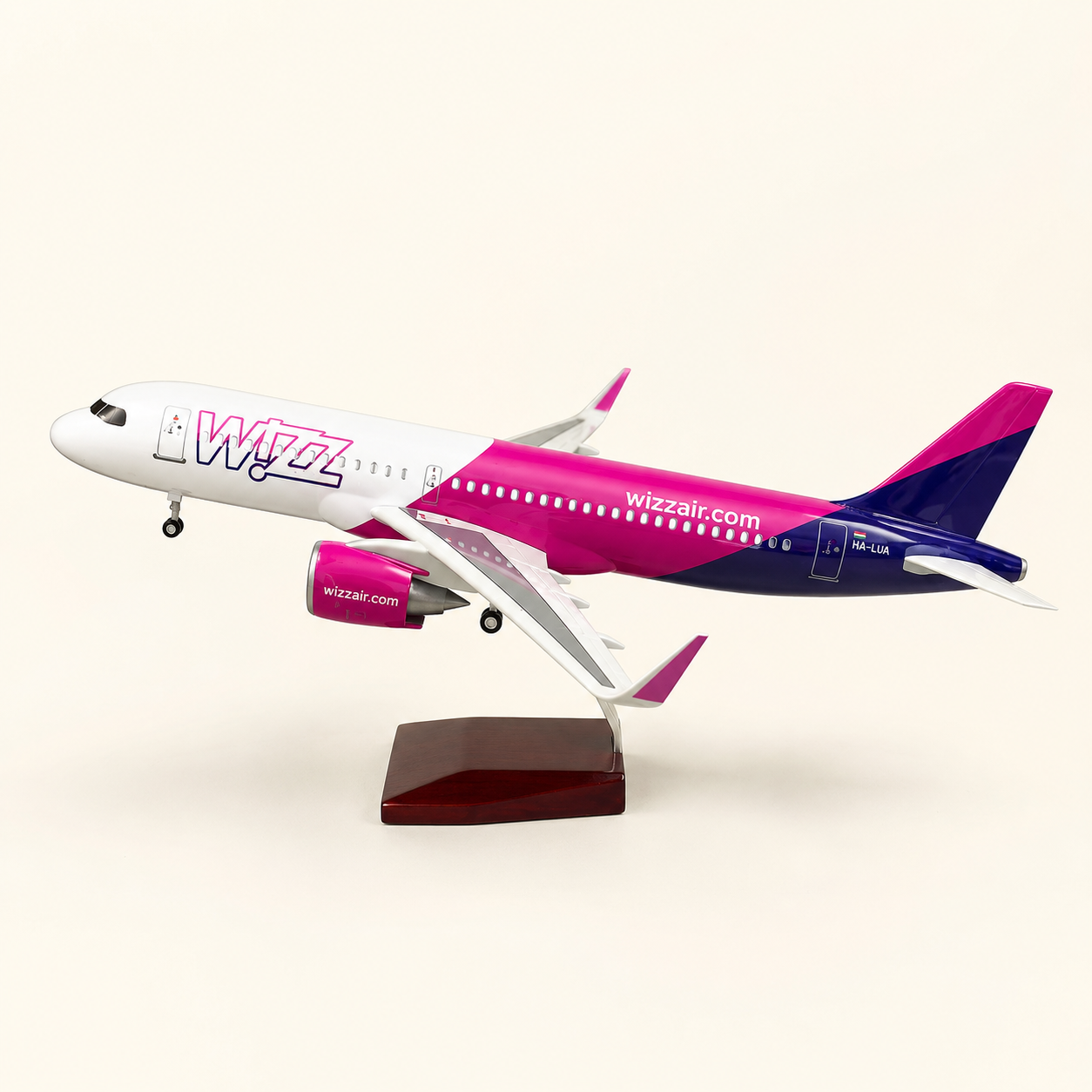 Wizz Air Airbus A320 – 1:80 Scale – 47cm / 18.5in – LED Airplane Model