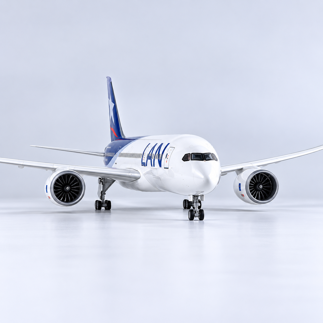 LAN Airlines Boeing 787-8 CC-BBE 1:130 Scale Aircraft Model