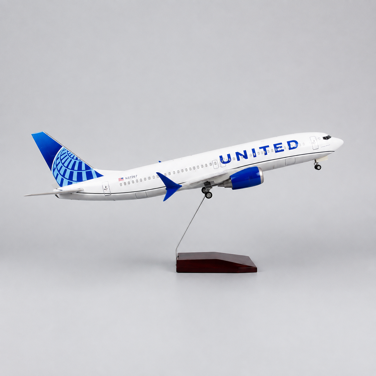 United Airlines Boeing 737 Max 1:85 Scale Aircraft Model – 47cm Premium Resin Collector Model