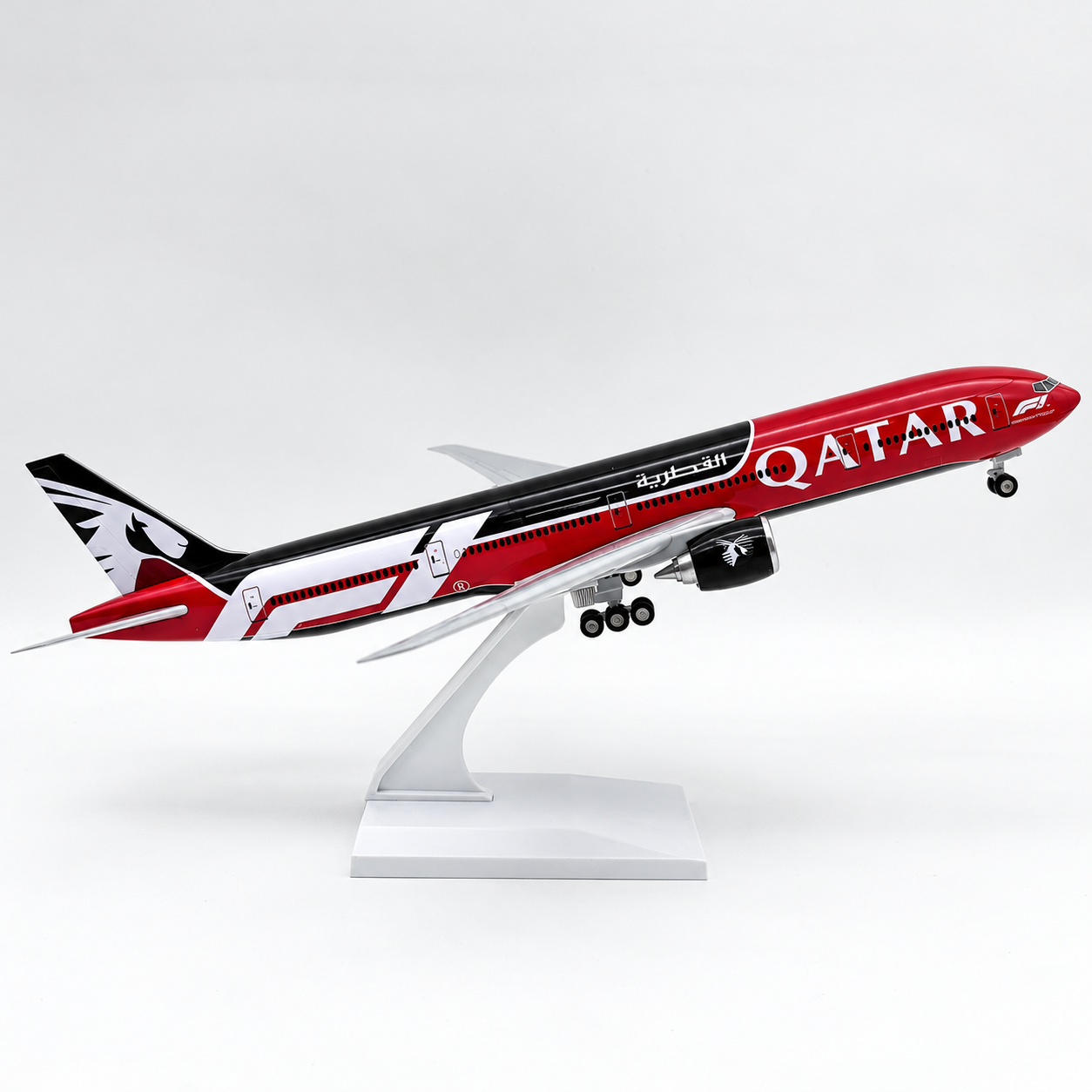 Qatar Airways Boeing 777-300ER F1 Model 1:250 – 30cm