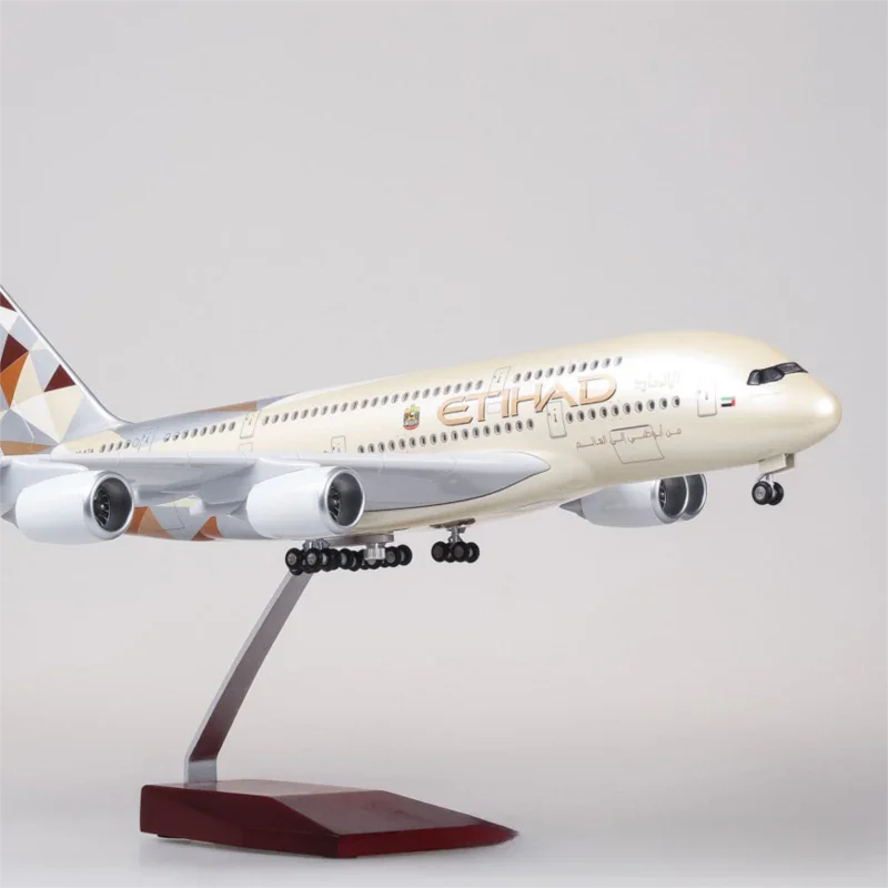 Airbus A380 Etihad 1:160 – 47 cm / 18.5 in – LED Lights