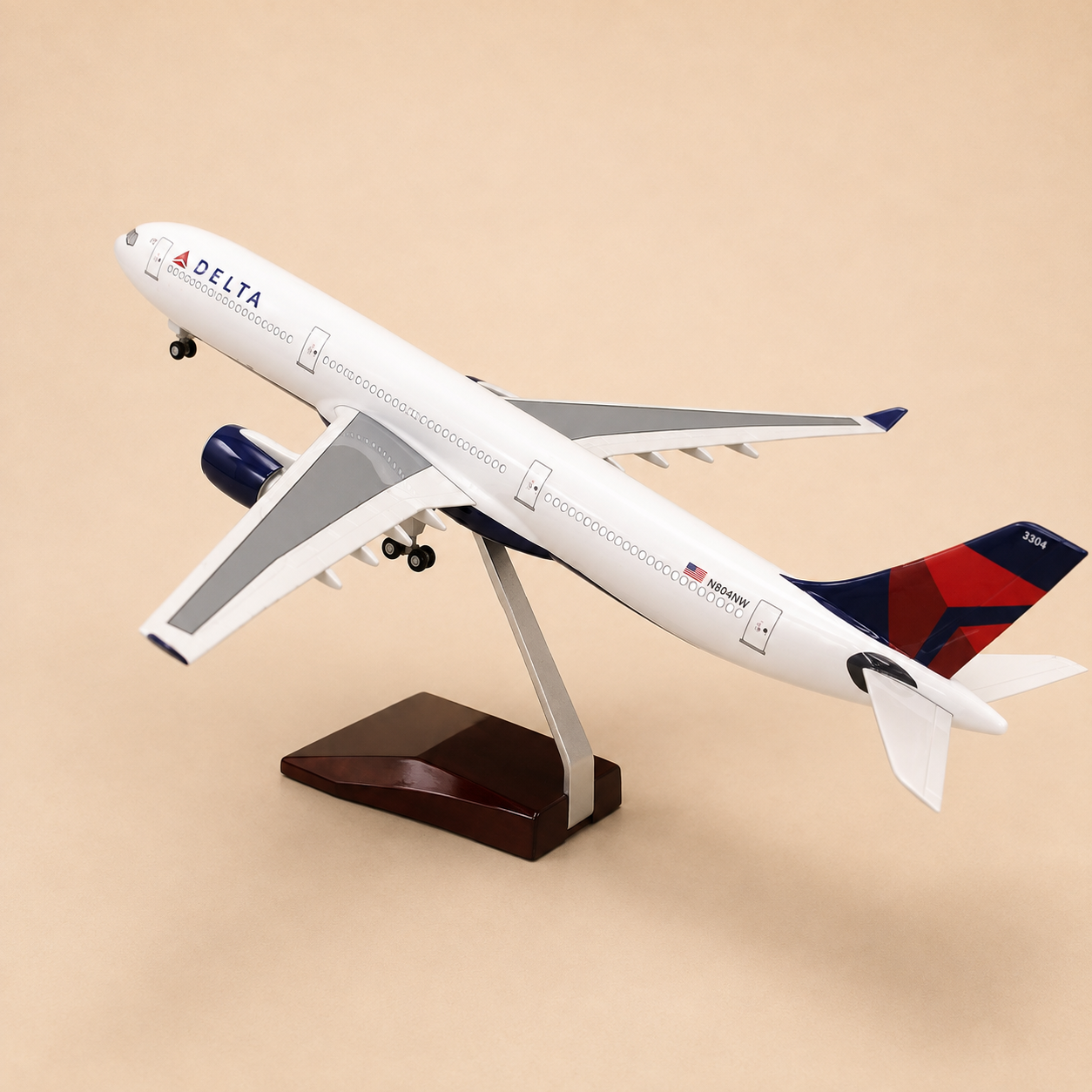 Delta Air Lines Airbus A330 – Scale 1:135 – 47 cm / 18.5 in