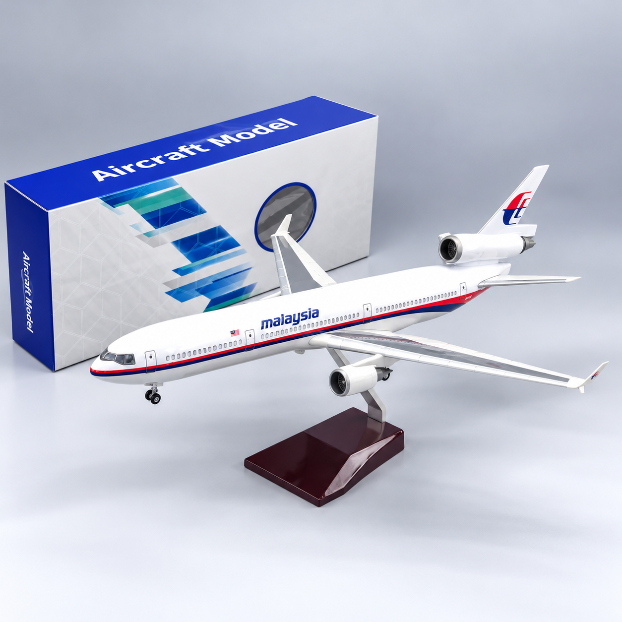 Malaysia Airlines McDonnell Douglas MD-11 1:130 Scale LED Aircraft Model