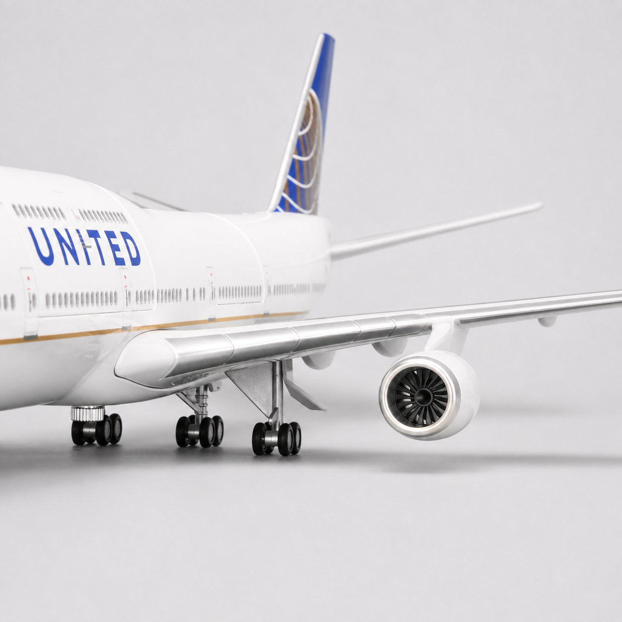 United Airlines Boeing 747 Aircraft Model
