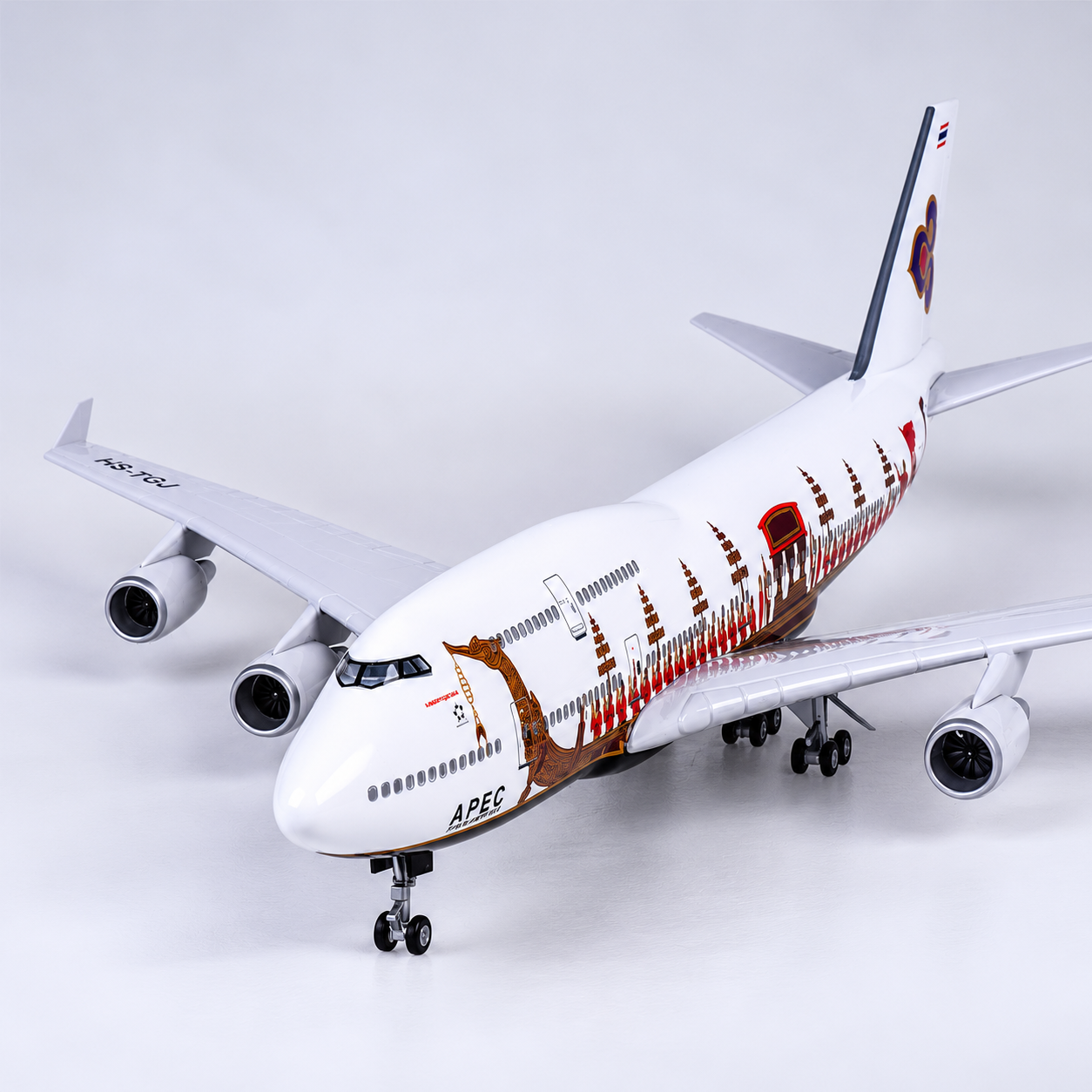 Thai Airways Boeing 747-400 Royal Barge LED Model | SkyCraft Models