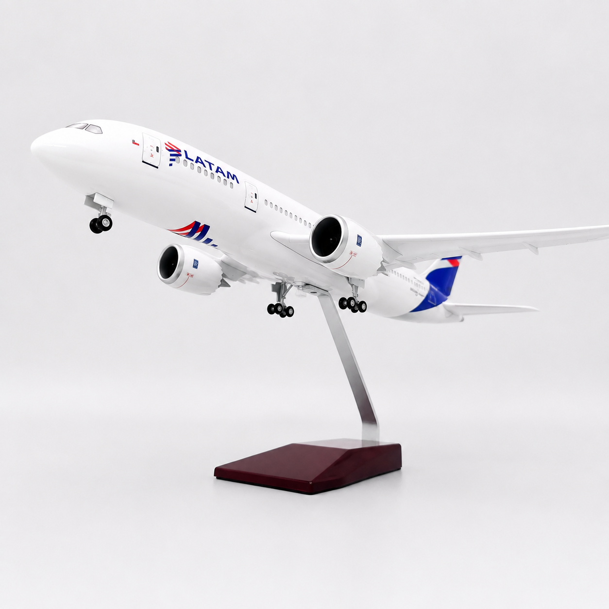 LATAM Airlines Boeing 787 Dreamliner